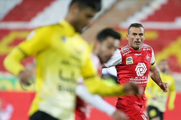 جدال پرسپولیس و سپاهان برای صدرنشینی در پایان سال 99 خبرنگاران